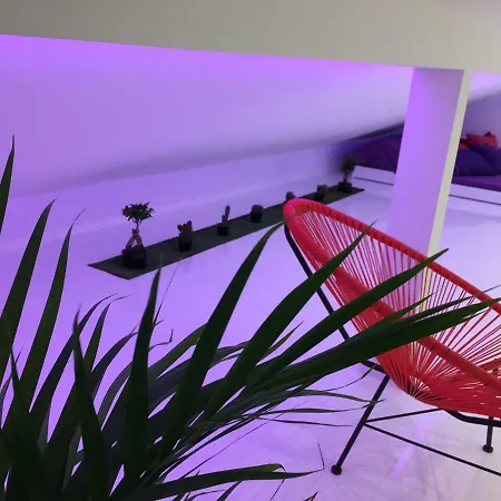 Design With Rooftop Terrace And 180-degree River&city Views شقة *