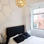 Design With Rooftop Terrace And 180-degree River&city Views * Lissabon