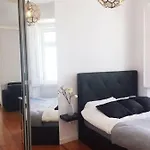 Appartement Design With Rooftop Terrace And 180-degree River&city Views