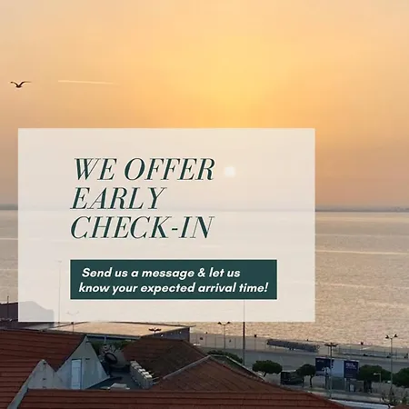 Design With Rooftop Terrace And 180-degree River&city Views Appartement Lissabon