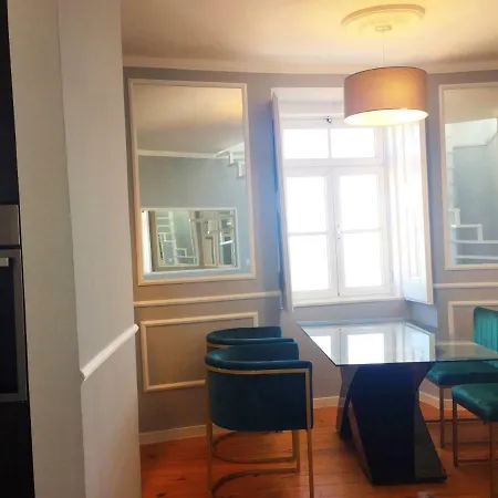 Apartment Design With Rooftop Terrace And 180-degree River&city Views Lisbon