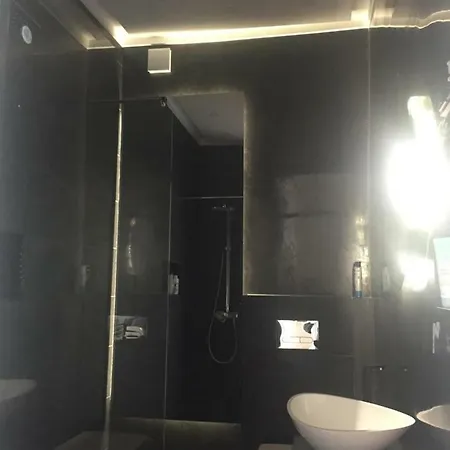 Design With Rooftop Terrace And 180-degree River&city Views Appartement Lissabon