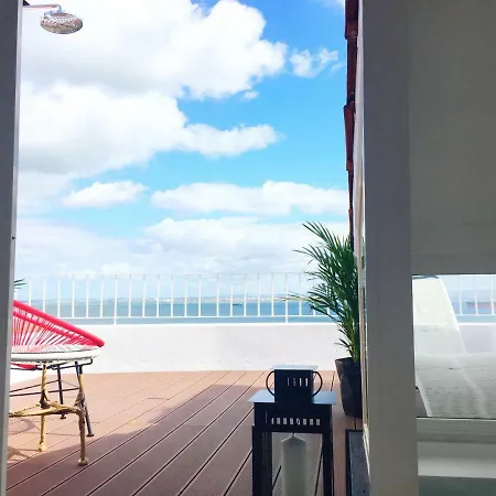 Apartamento Design With Rooftop Terrace And 180-degree River&city Views Lisboa
