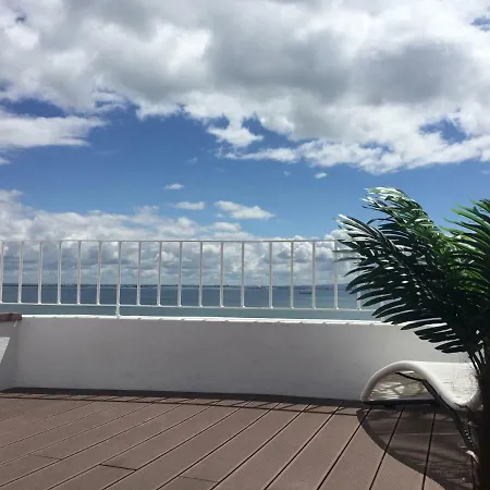 Апартаменты Design With Rooftop Terrace And 180-degree River&city Views Лиссабон